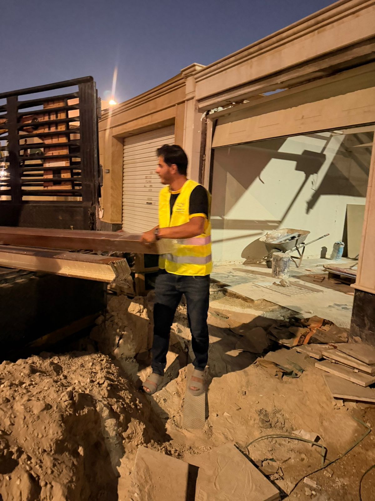 مشروع أبواب WPC – عمارة حي الربيع