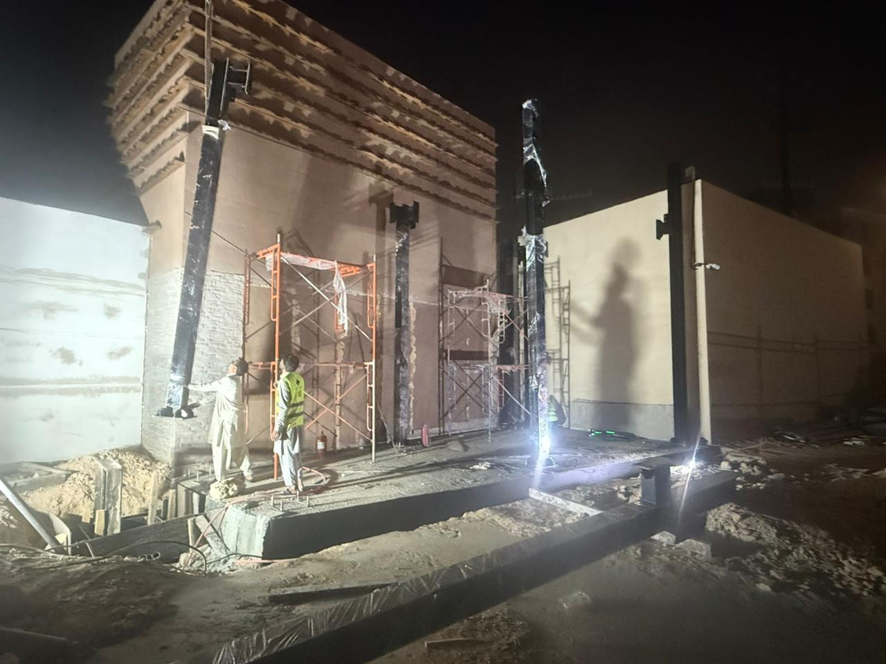البوليفارد، أعمال خارجية