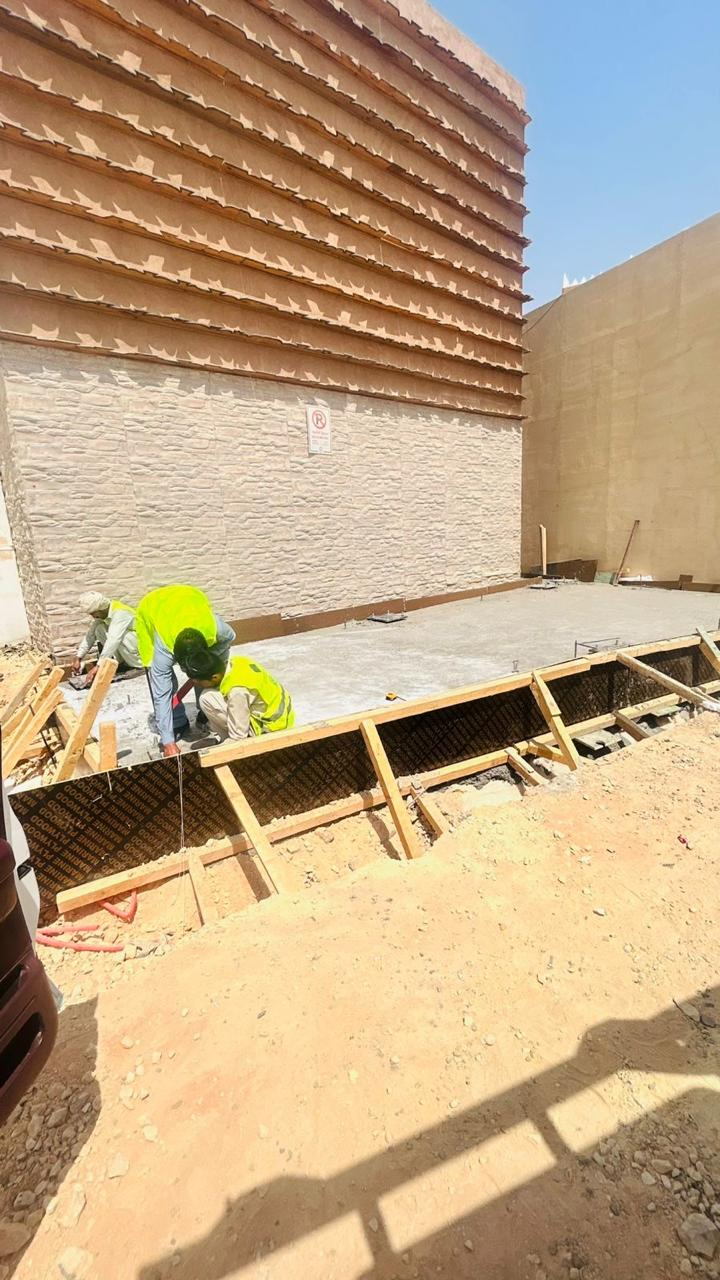 البوليفارد، أعمال خارجية