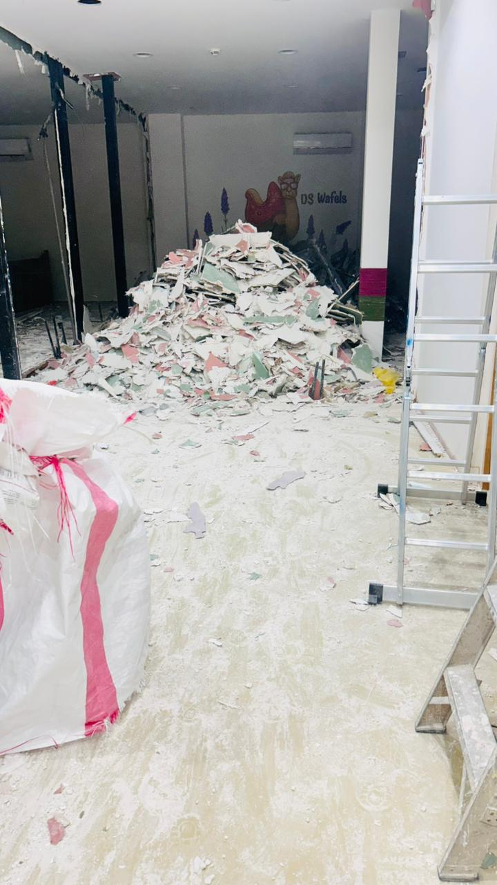 البوليفارد، أعمال داخلية