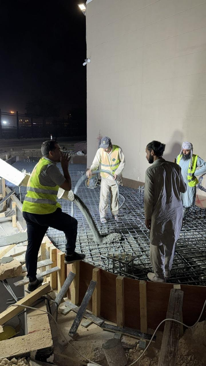 البوليفارد، أعمال خارجية
