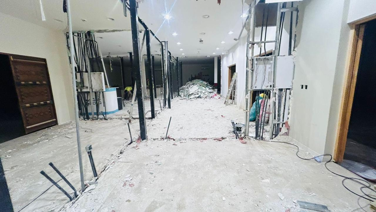 البوليفارد، أعمال داخلية