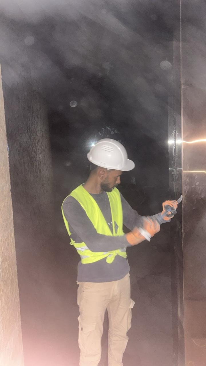 البوليفارد، أعمال داخلية