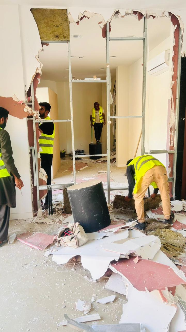 البوليفارد، أعمال داخلية