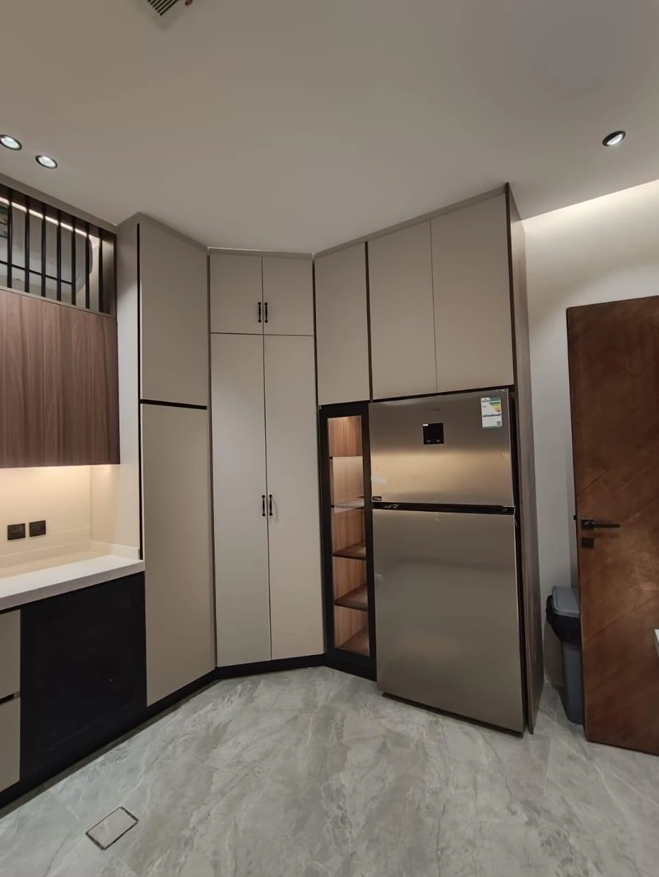 مشروع أبواب WPC ، عمارة ام الخير