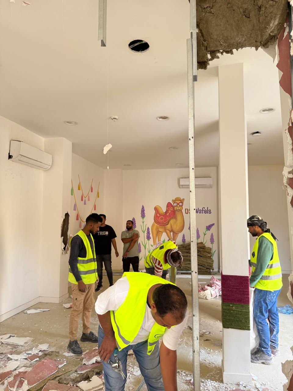 البوليفارد، أعمال داخلية