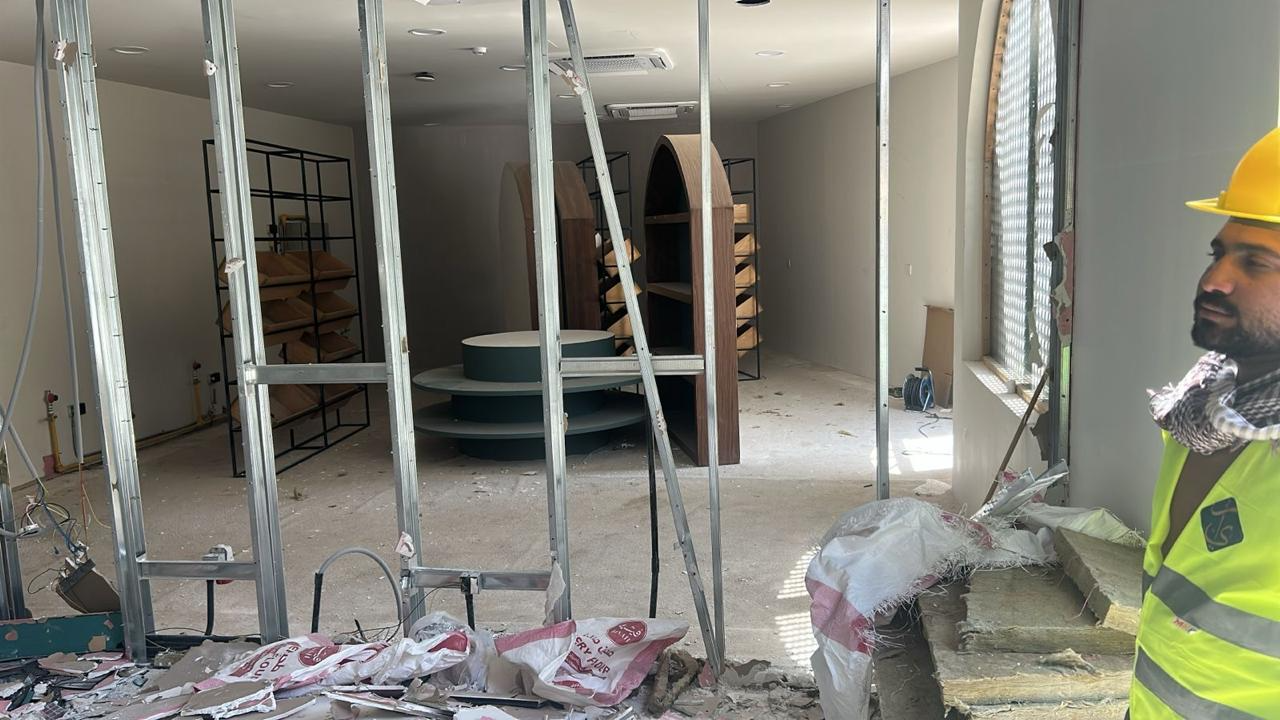 البوليفارد، أعمال داخلية