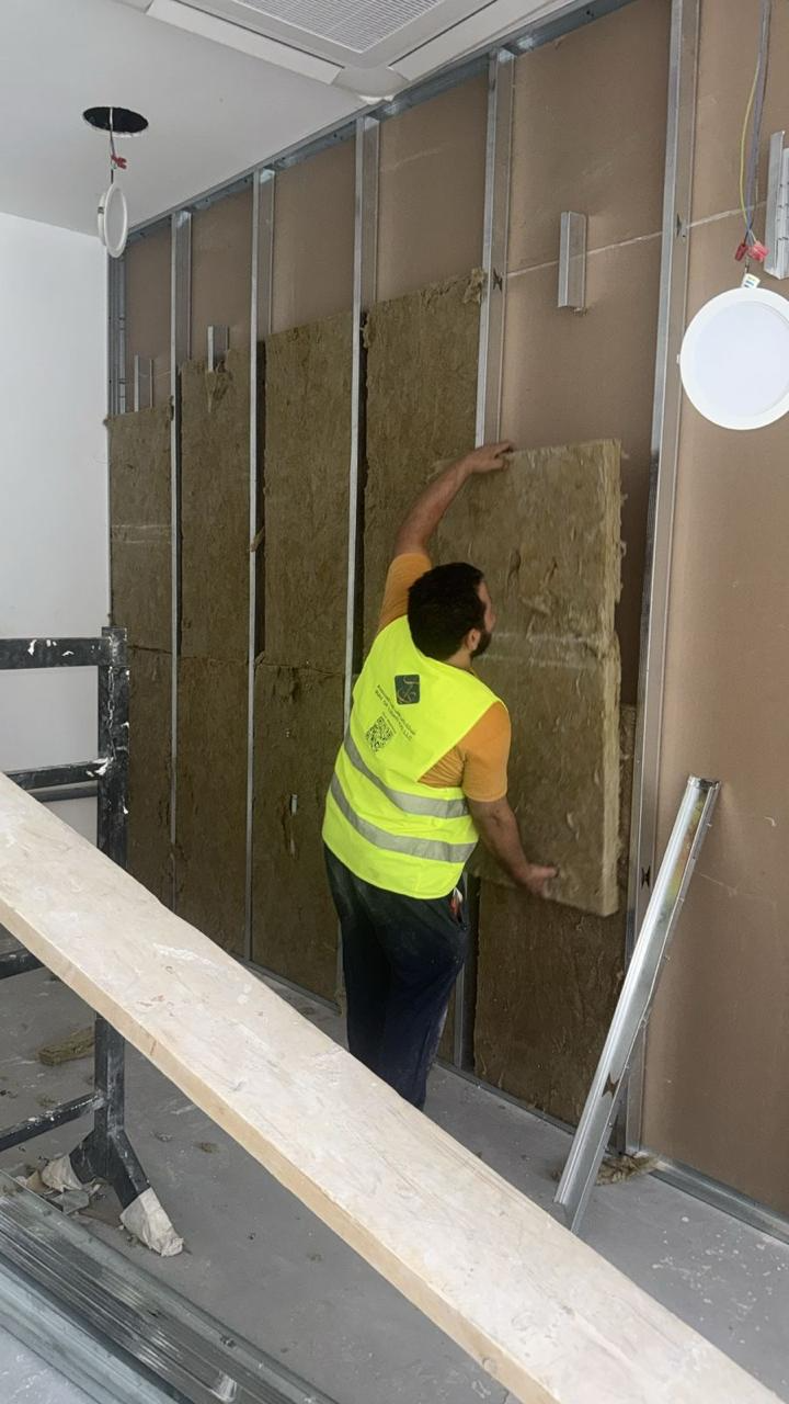 البوليفارد، أعمال داخلية